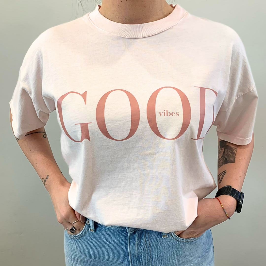 T-shirt over "Good vibes" rosa Vicolo