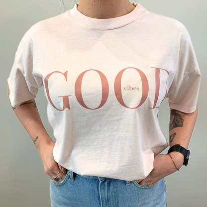 T-shirt over "Good vibes" giallo Vicolo