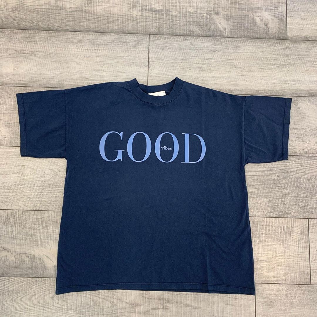 T-shirt over "Good vibes" giallo Vicolo